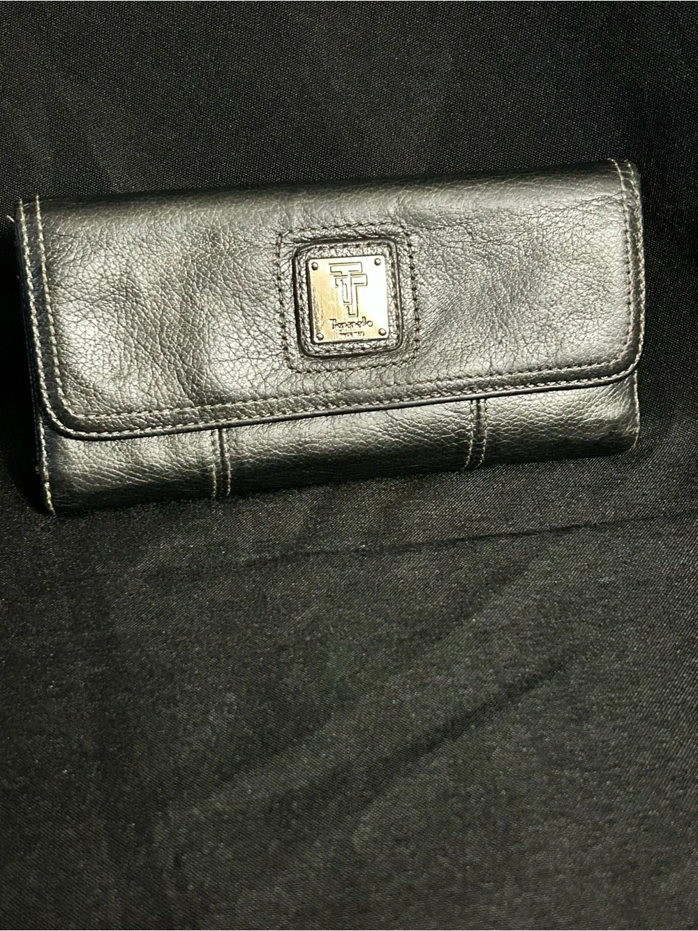 Tingnanello Leather Metallic Charcoal Gray Trifold Card Wallet with Logo Plaque